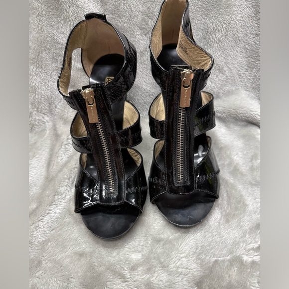 MICHAEL Michael Kors Black Patent Leather Heels - Picture 1 of 11
